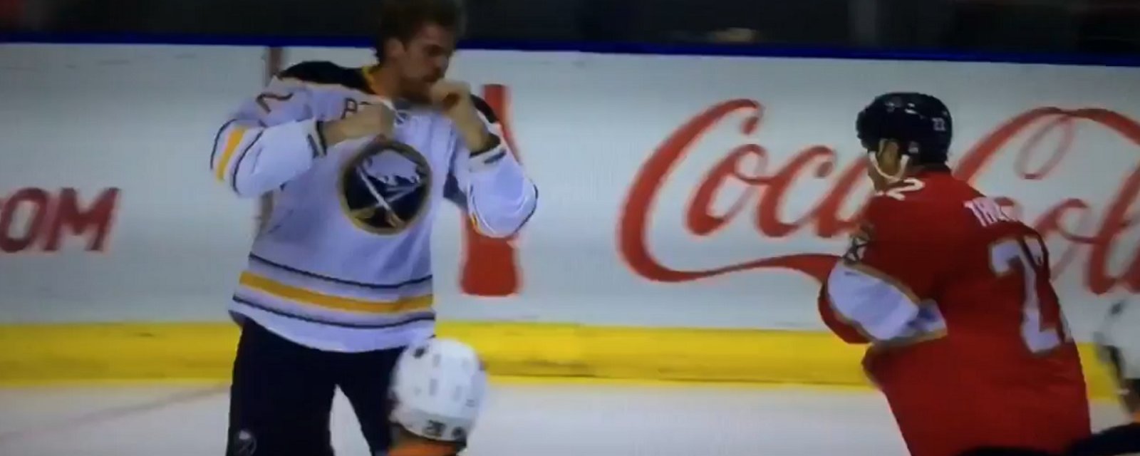 NHL player fixes his hair during a fight before delivering a beat down!
