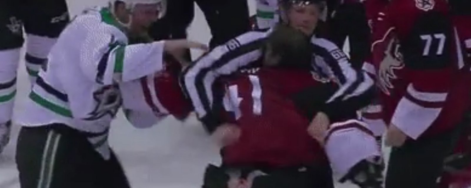 NHL goalie snaps and tries to fight a player on Tuesday night.