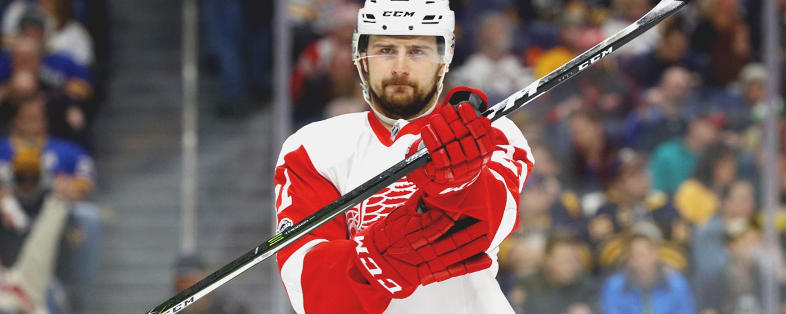 Trade rumor : Blackhawks reportedly inquired for 2 Red Wings forward.