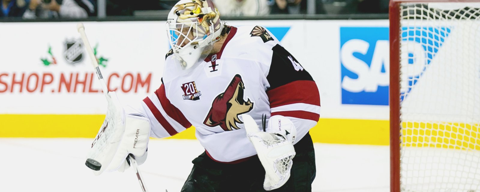 Watch : Save of the Night - Mike Smith 