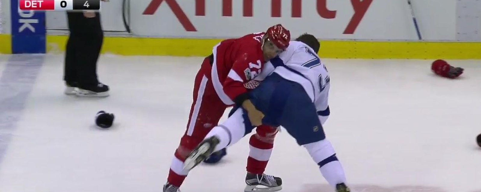 Athanasiou in MMA mode tonight. 