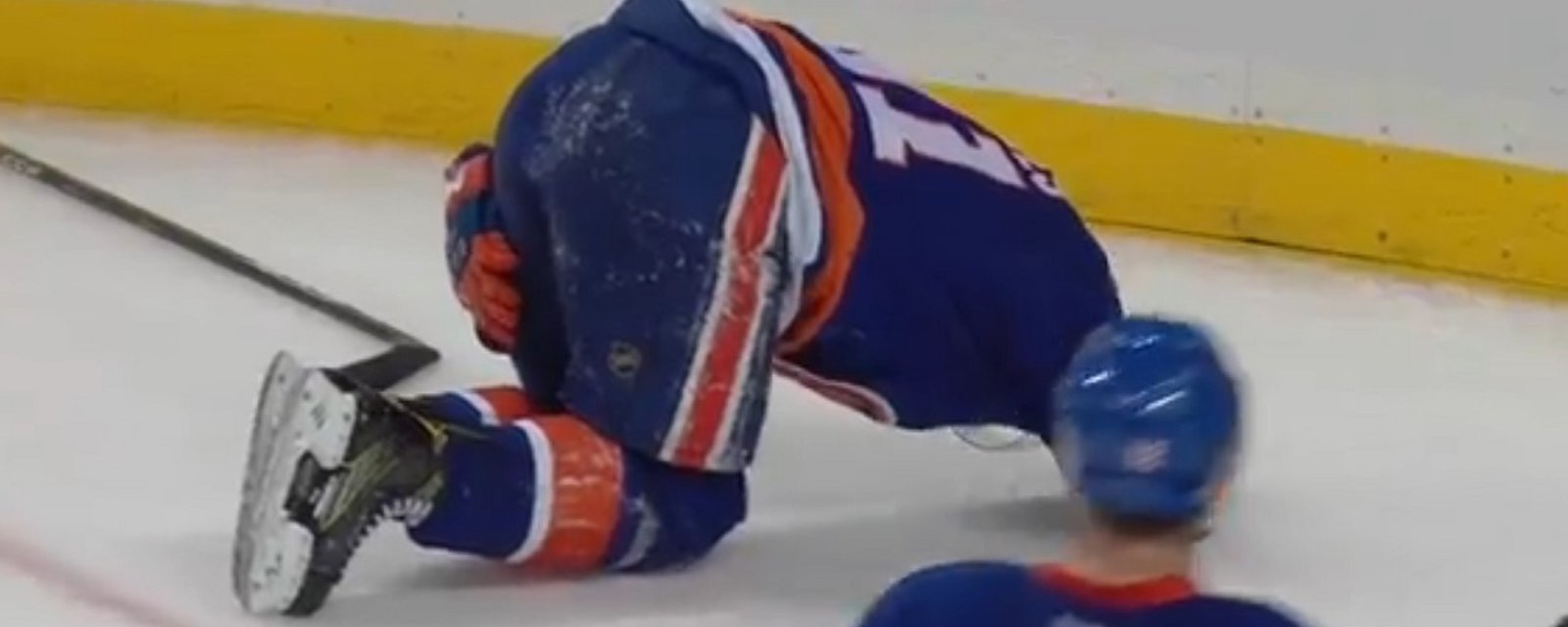 Breaking: Islanders captain John Tavares appears badly injured.