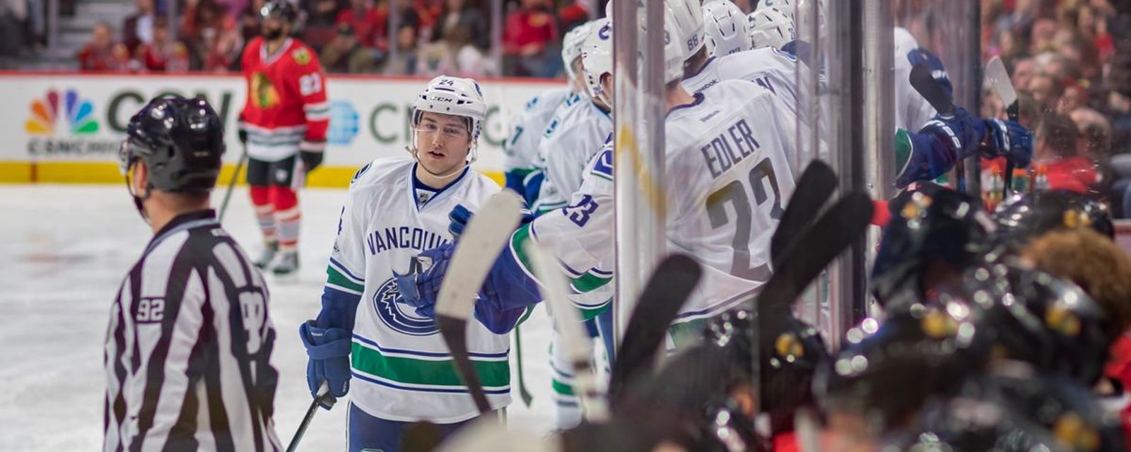 Canucks just extended forward's contract. 