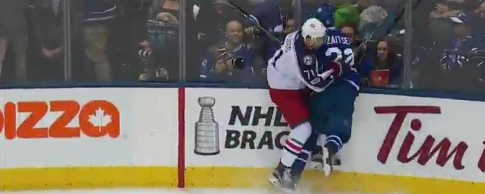 BREAKING : Zaitsev out after huge hit by Foligno. 