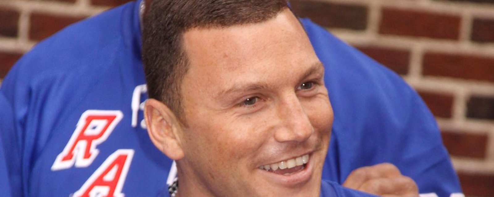 Infamous Sean Avery pens new ''tell-it-all'' book! 