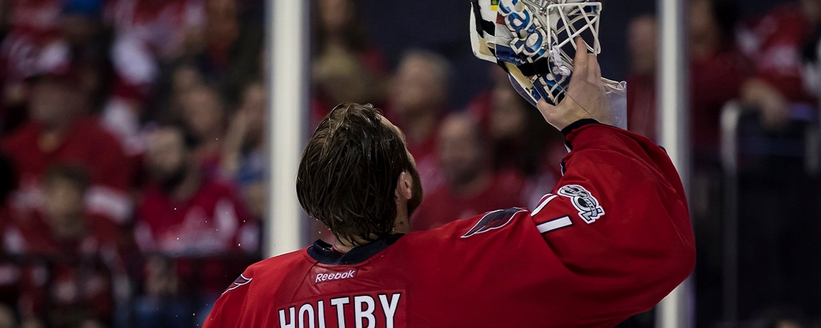 Holtby charges out of his net like a madman to stop breakaway!