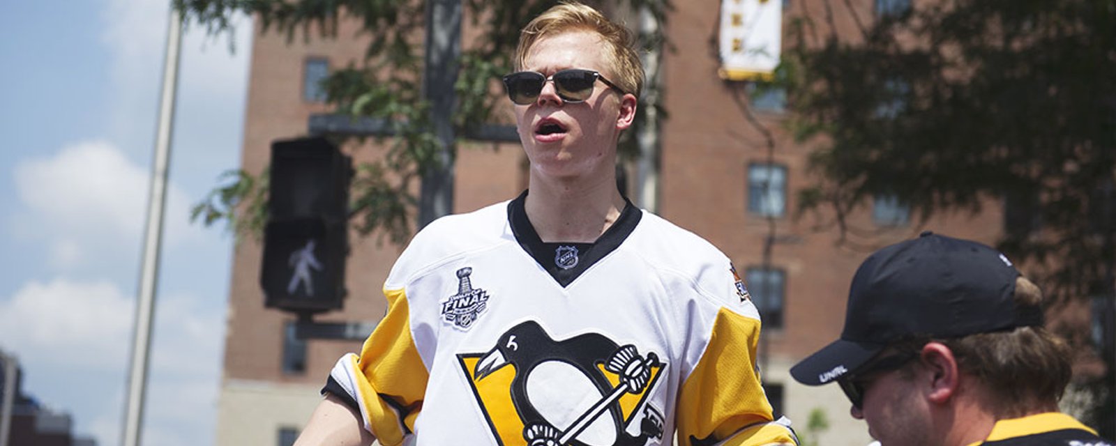 Stanley Cup Parade gets the best of Olli Maatta