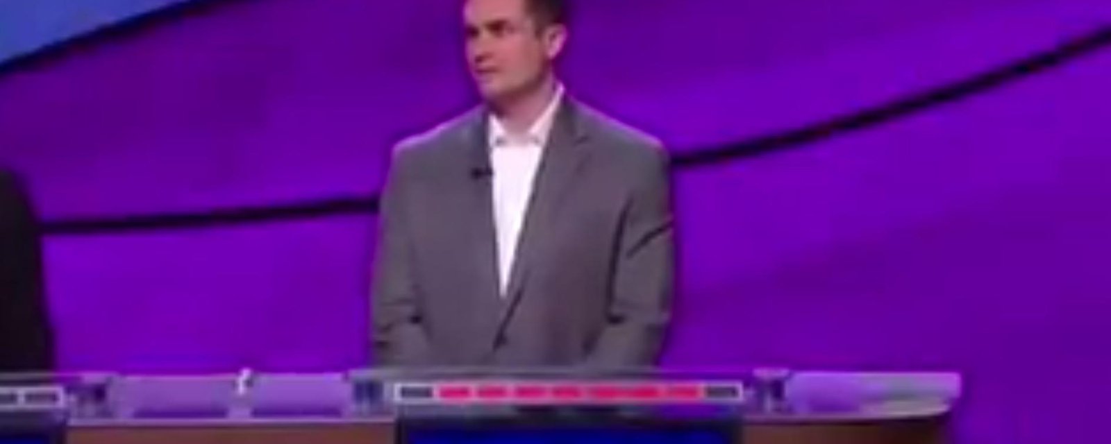 Contestant hilariously fails a hockey question on Jeopardy! 