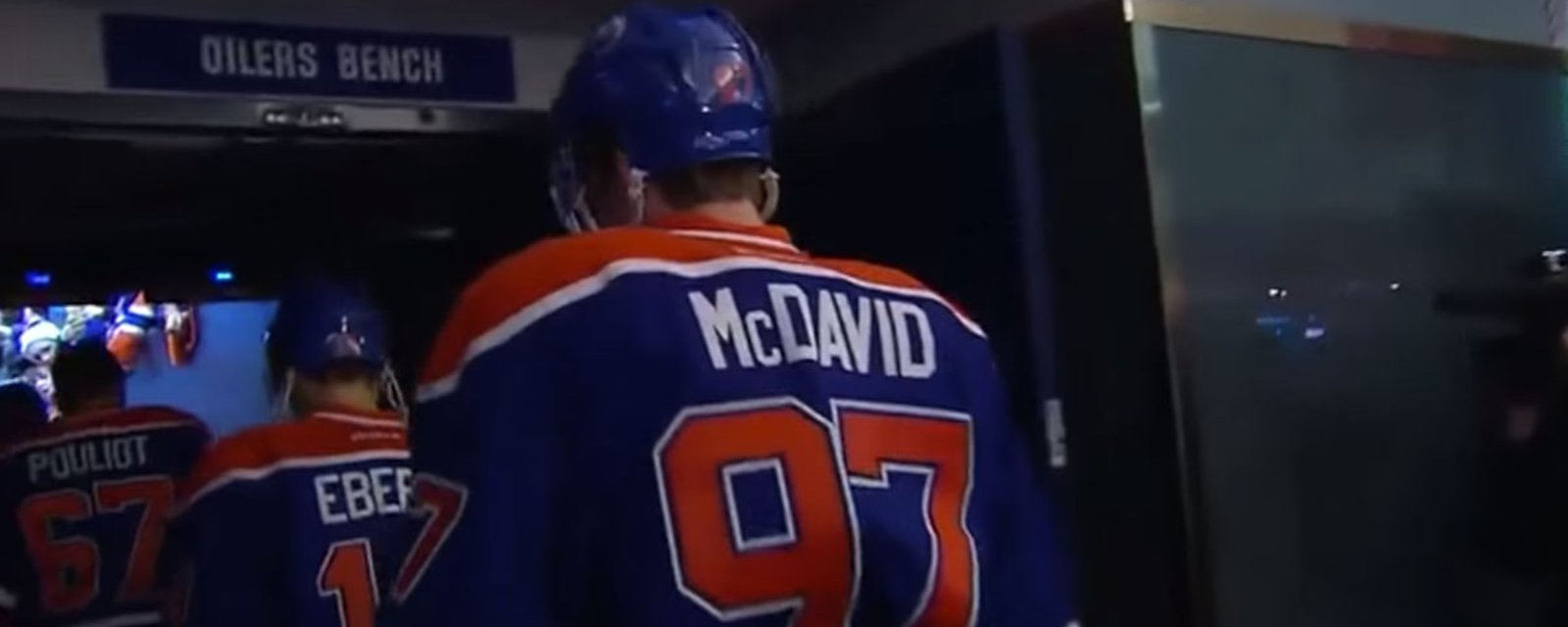 Must See: Connor McDavid shows everyone why he is the best player on Earth!
