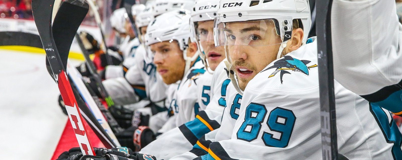 Sharks announce signing of 24-year-old forward.