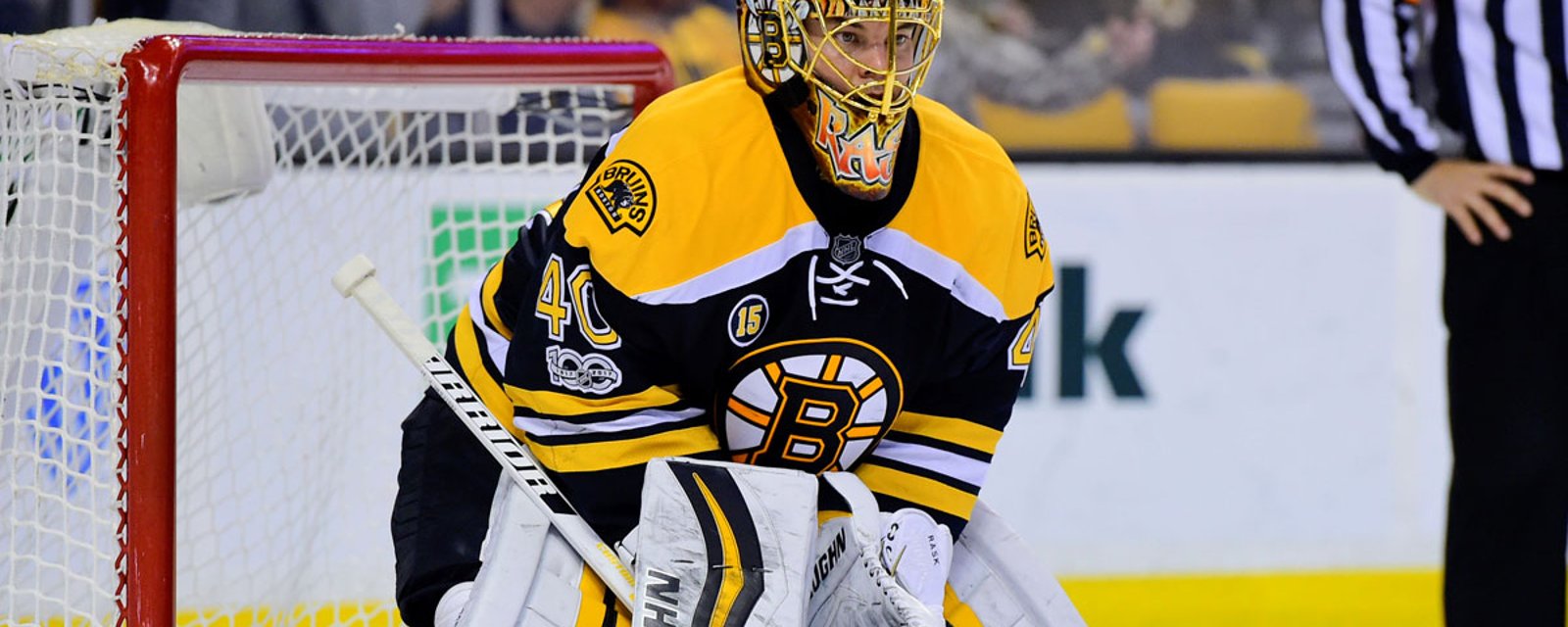 Must See: Bruins’ Rask splits the uprights during Patriots practice