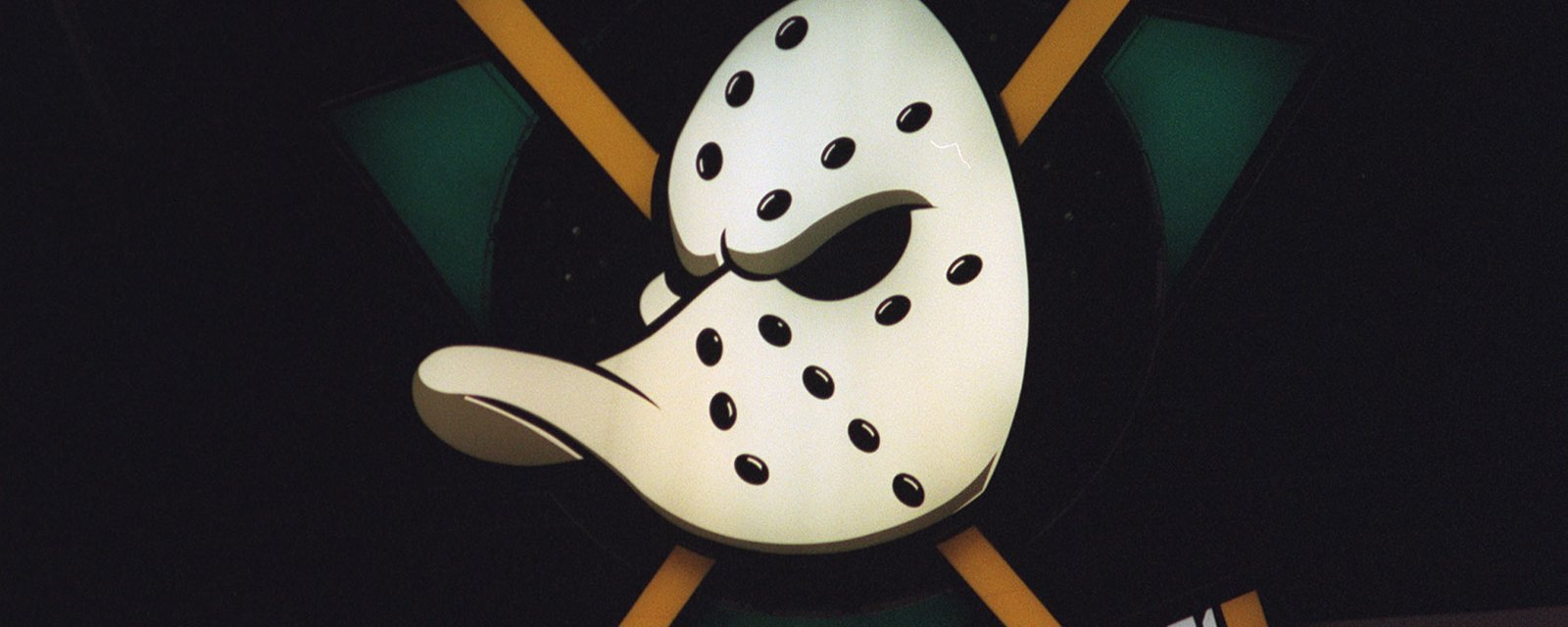 Must See: ECHL team teases “Mighty Ducks” Night with awesome jerseys