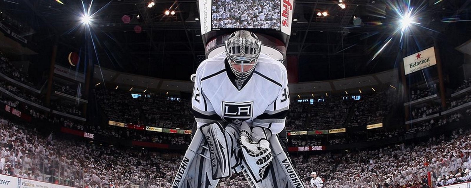 Do you have what it takes to be an NHL goalie? The LA Kings want YOU!