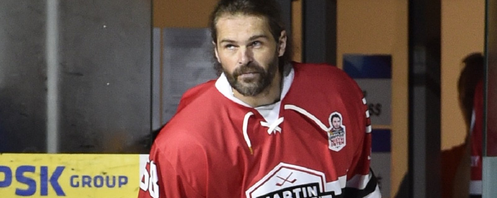 Breaking: Jagr wears a Flames jersey for the first time, signs one-year deal.
