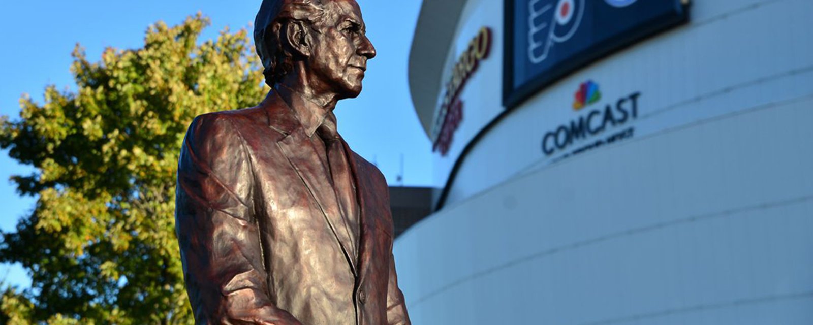 Must See: Pens fan desecrates Ed Snider statue outside Wells Fargo Center