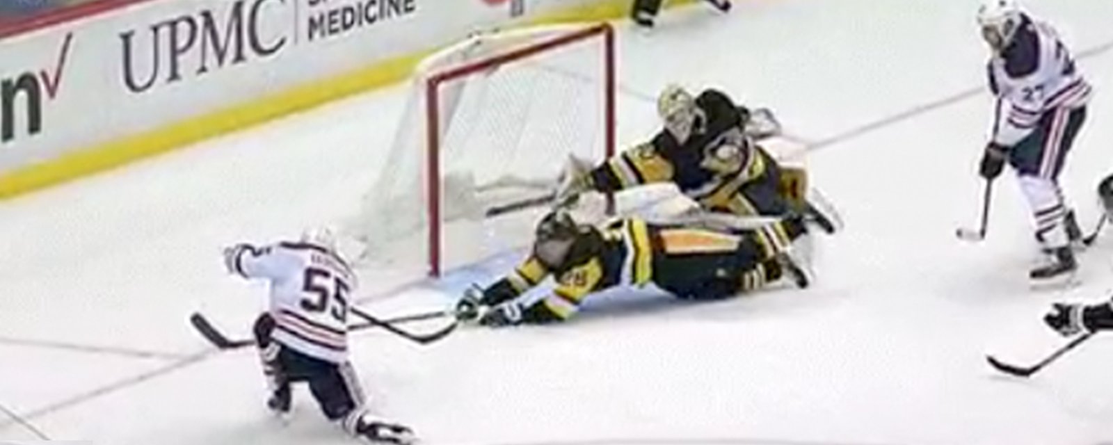 Must See: Murray makes an incredible diving stick save