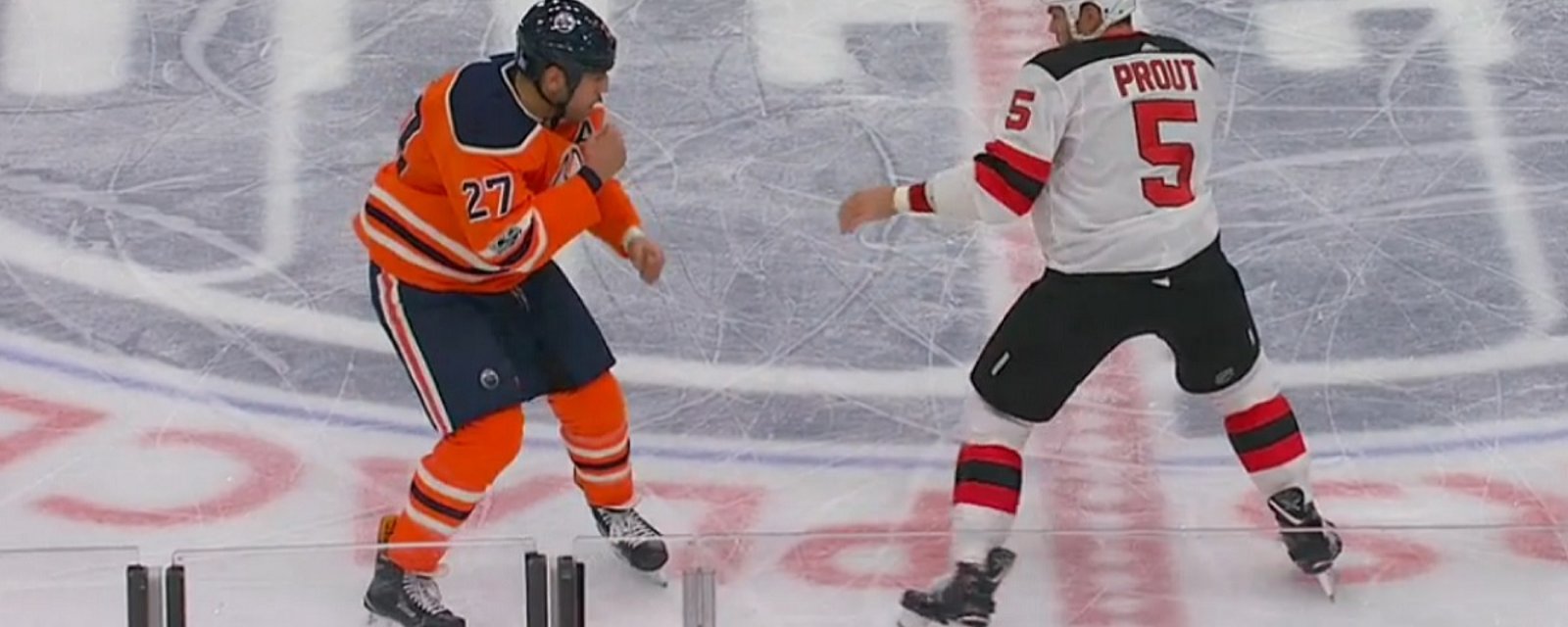 Lucic and Prout drop the gloves in heavyweight fight 
