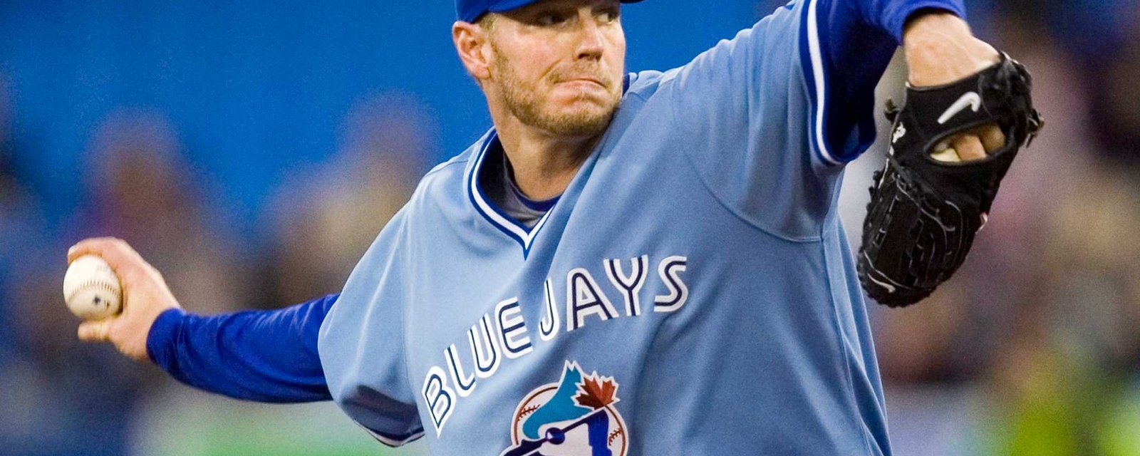 Breaking: Plane registered to former Blue Jays star Roy Halladay has crashed. 