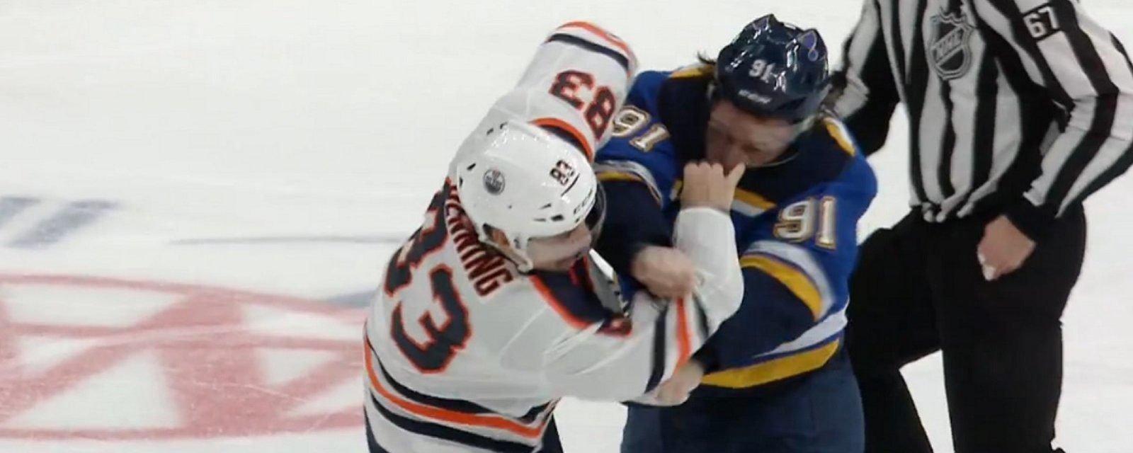 Tarasenko drops the gloves &amp;amp; throws heavy punches in defense of his teammate.