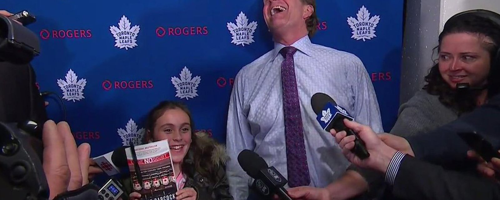 Must See: Little girl promotes Babcock’s coaching book in post-game media scrum