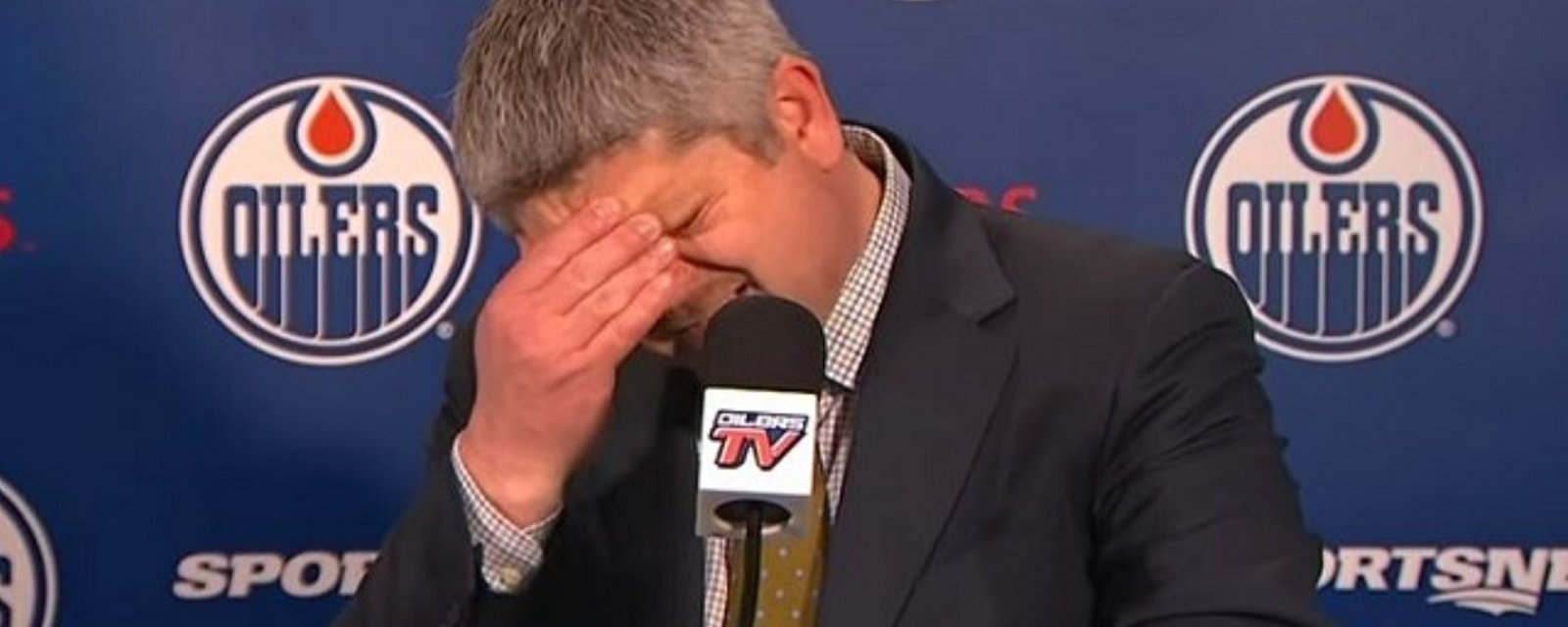 Oilers coach Todd McLellan chews out his team at practice. 