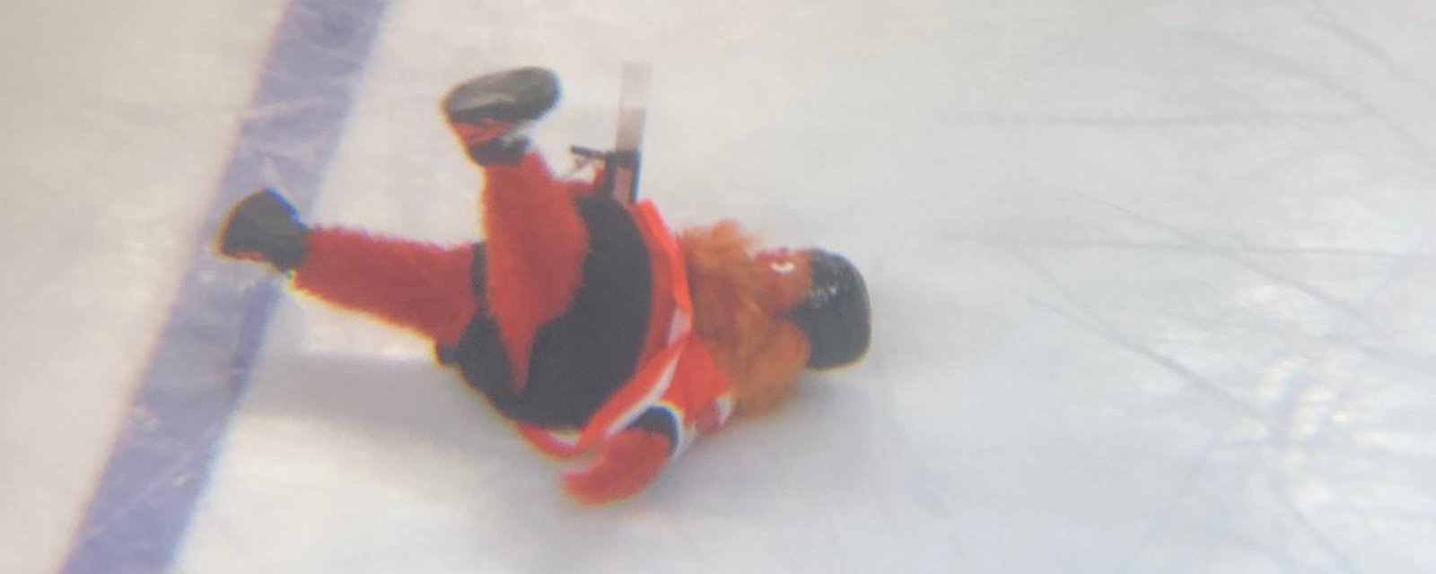 Flyers new mascot Gritty goes down HARD in preseason debut