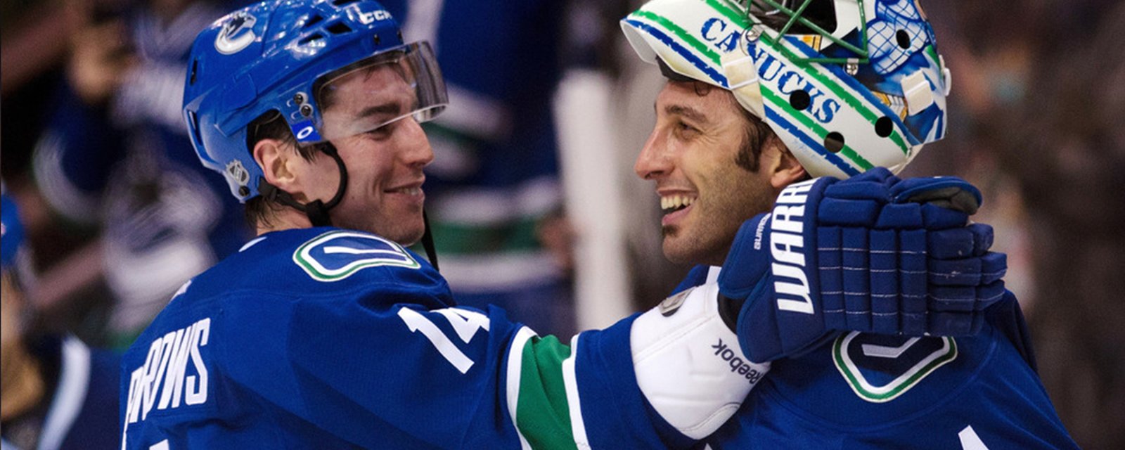 Luongo throws shade at Canucks fans?