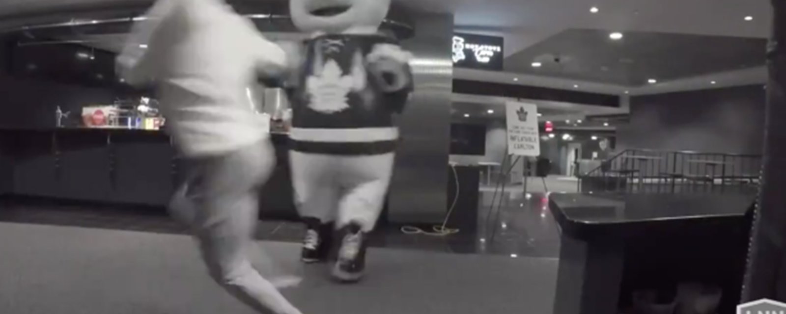 Auston Matthews screams like a little girl in Leafs Halloween prank video