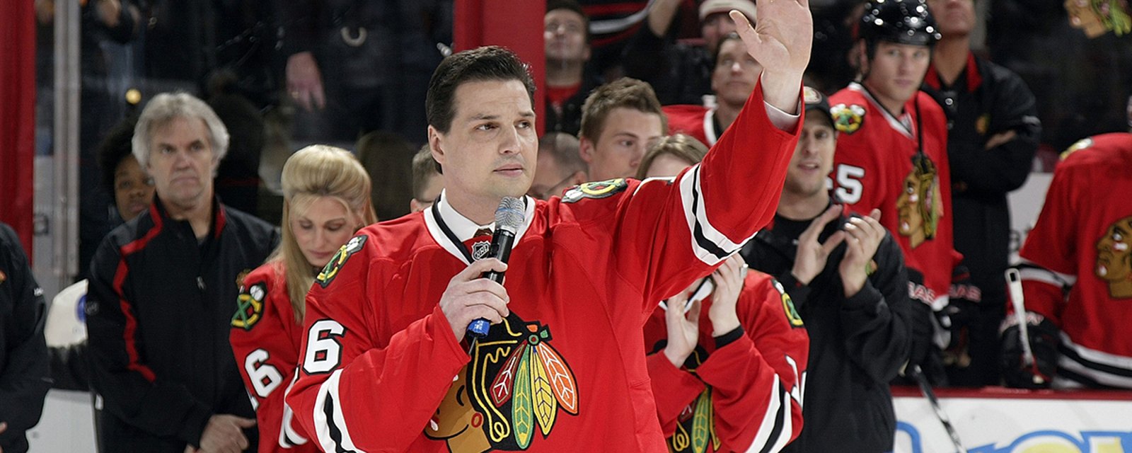 NBC analyst and cancer survivor Eddie Olczyk signs with the Blackhawks for “One More Shift”