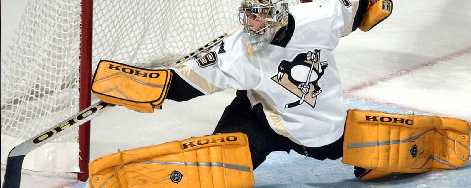 DeSmith pays tribute to Fleury with new gear