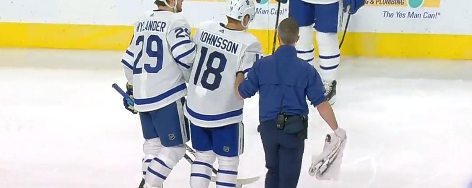 Leafs’ Johnsson seen leaving arena in crutches after brutal knee-on-knee injury! 