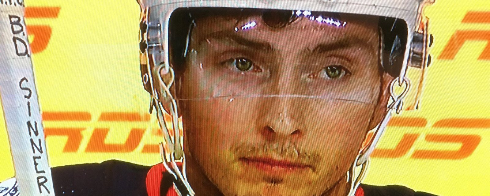 Breaking: Duchene gets booed and then gets emotional on the bench in Ottawa... 