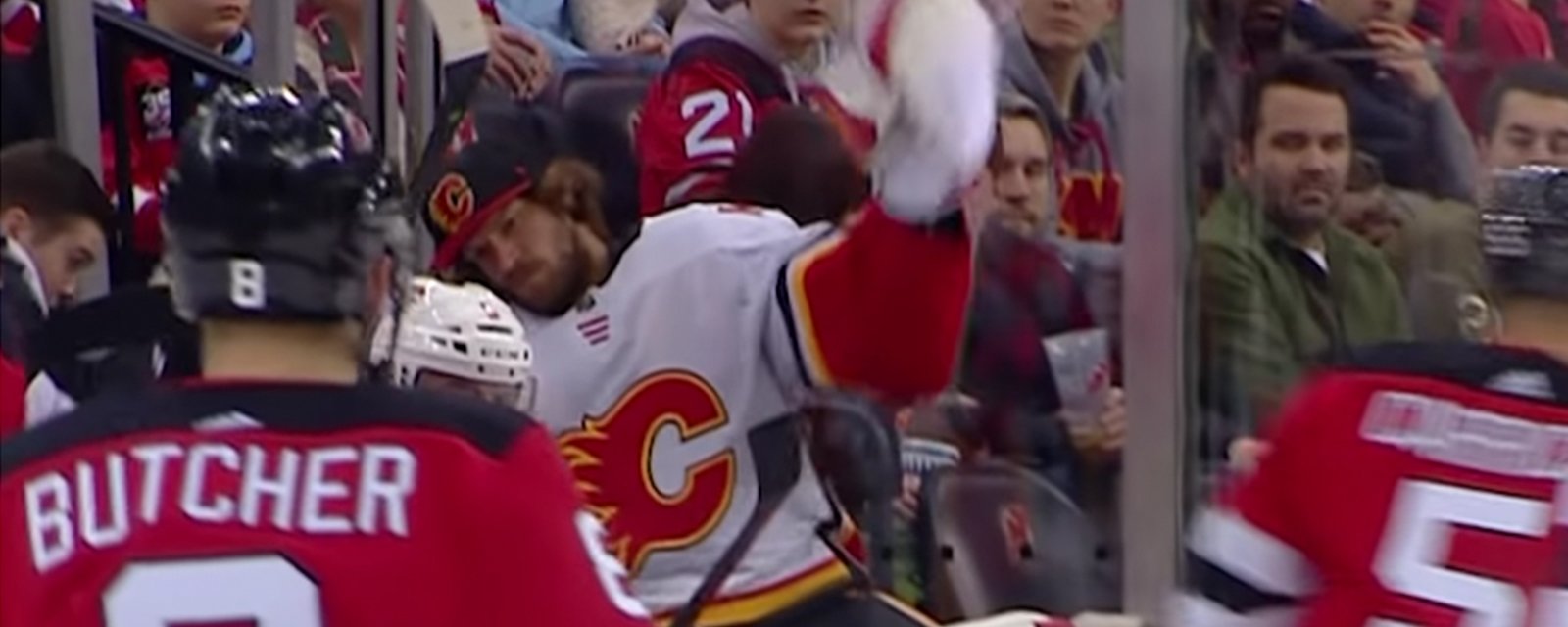 Mike Smith makes beautiful windmill glove save… from the bench!