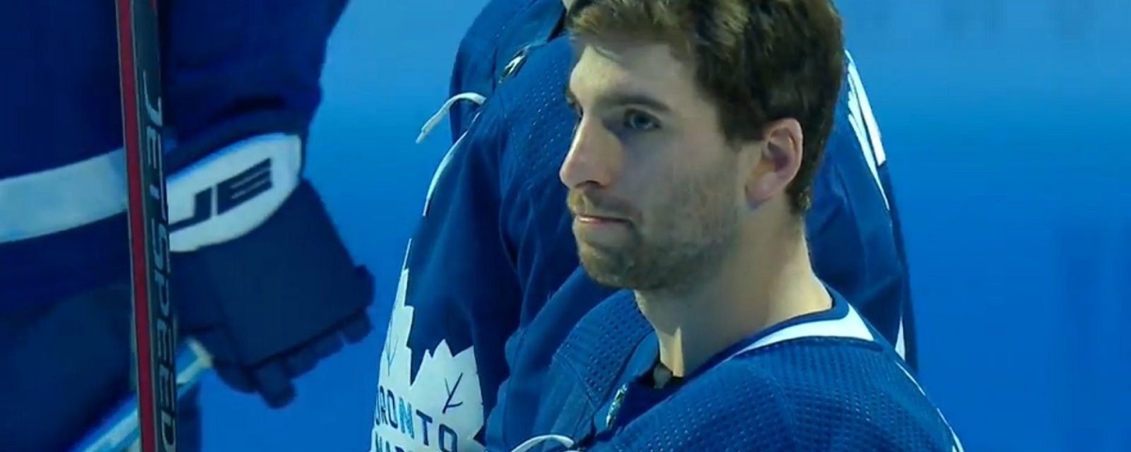 Toronto fans welcome back Tavares with intense ovation after rough game in Long Island.