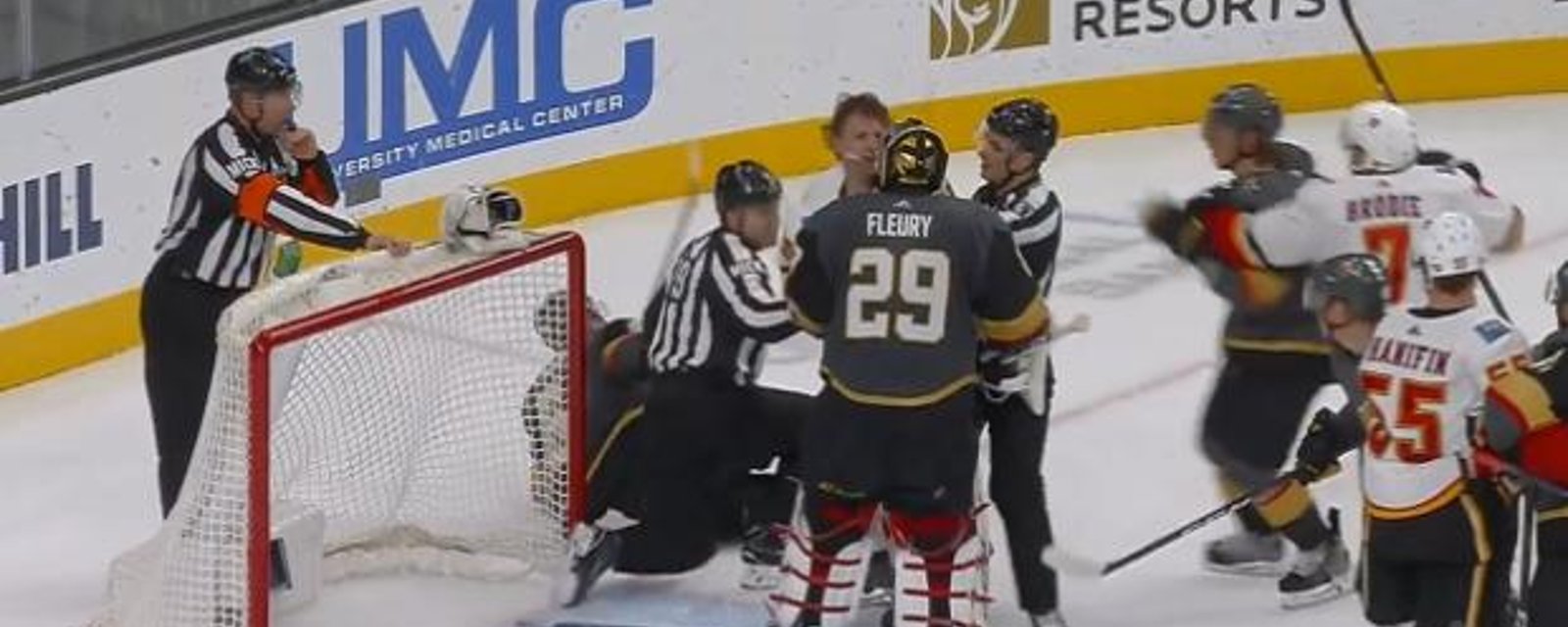 Fleury challenges Rittich to a goalie fight! 