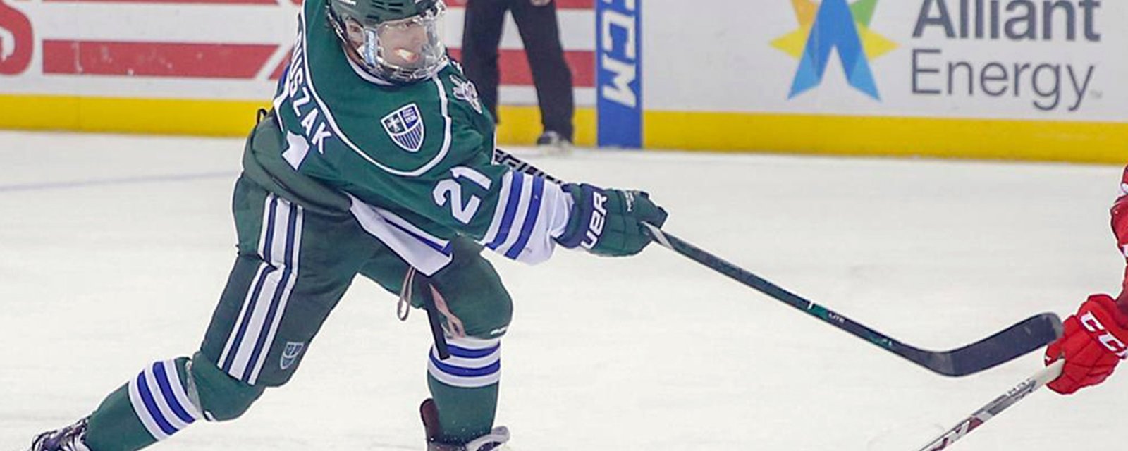 Report: Leafs expected to sign top NCAA free agent