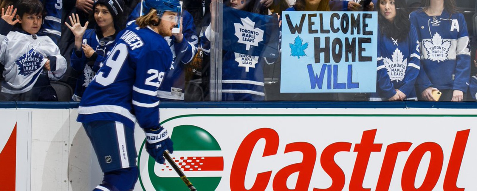 Nylander gets booed by Leafs crowd in his first game after contract holdout