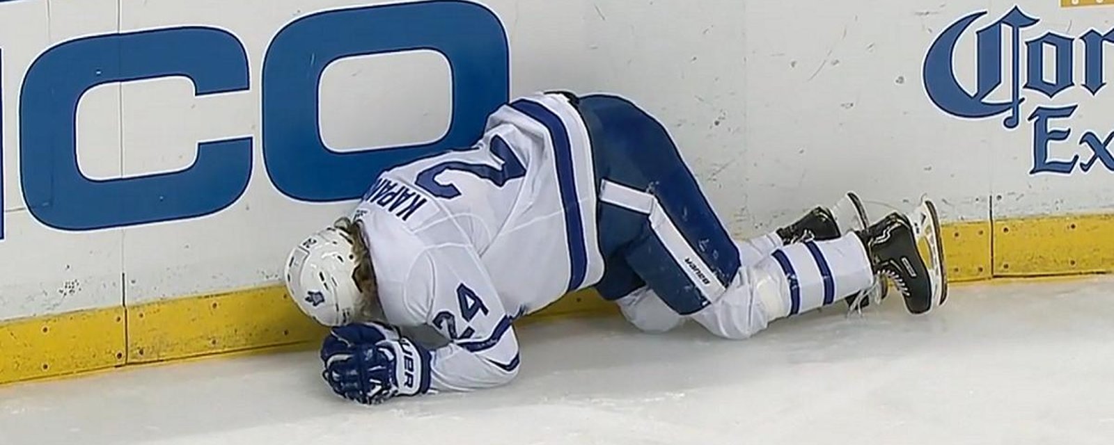 Kapanen shaken up after very late knee on knee from Brouwer.