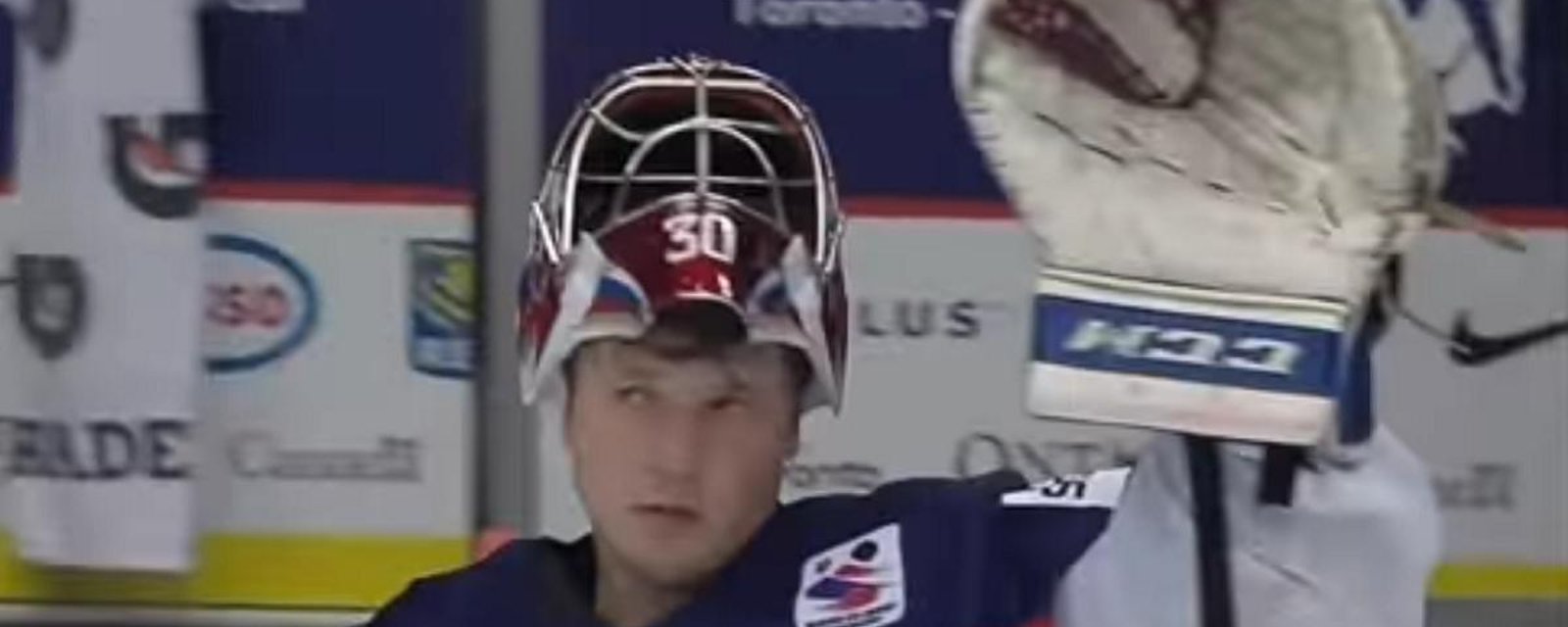 Throwback: Canadian crowd gives emotional salute to Denis Godla.