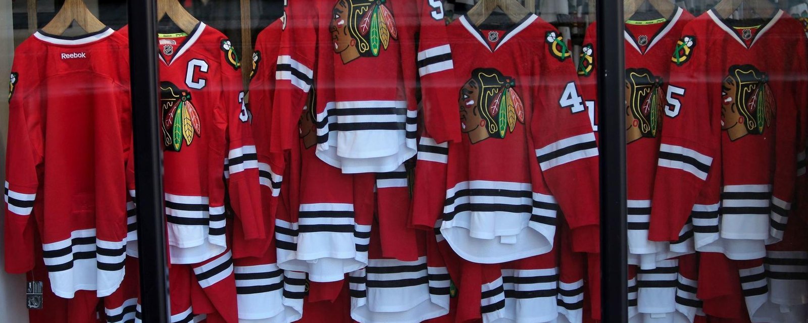 New primary uniforms listed for the Blackhawks in 2019-20! 