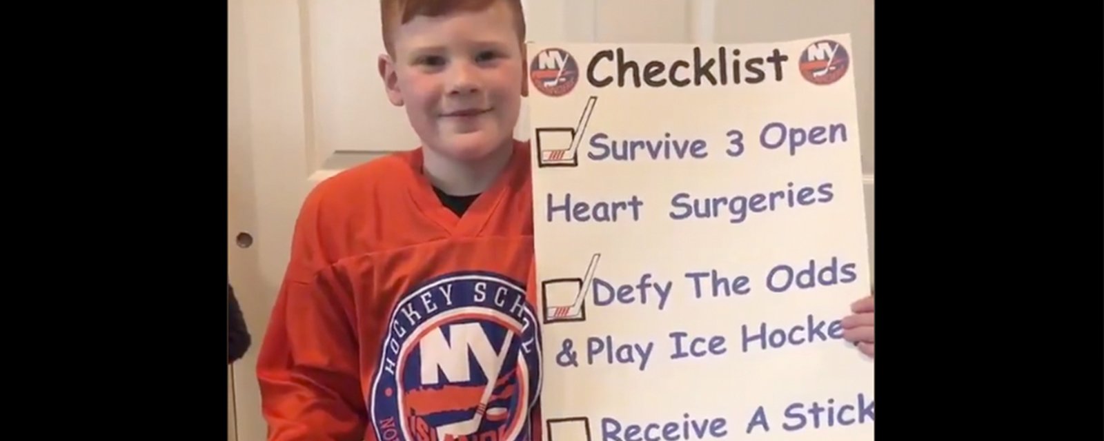 Robin Lehner goes above and beyond for young fan who was born with “literally half a heart”