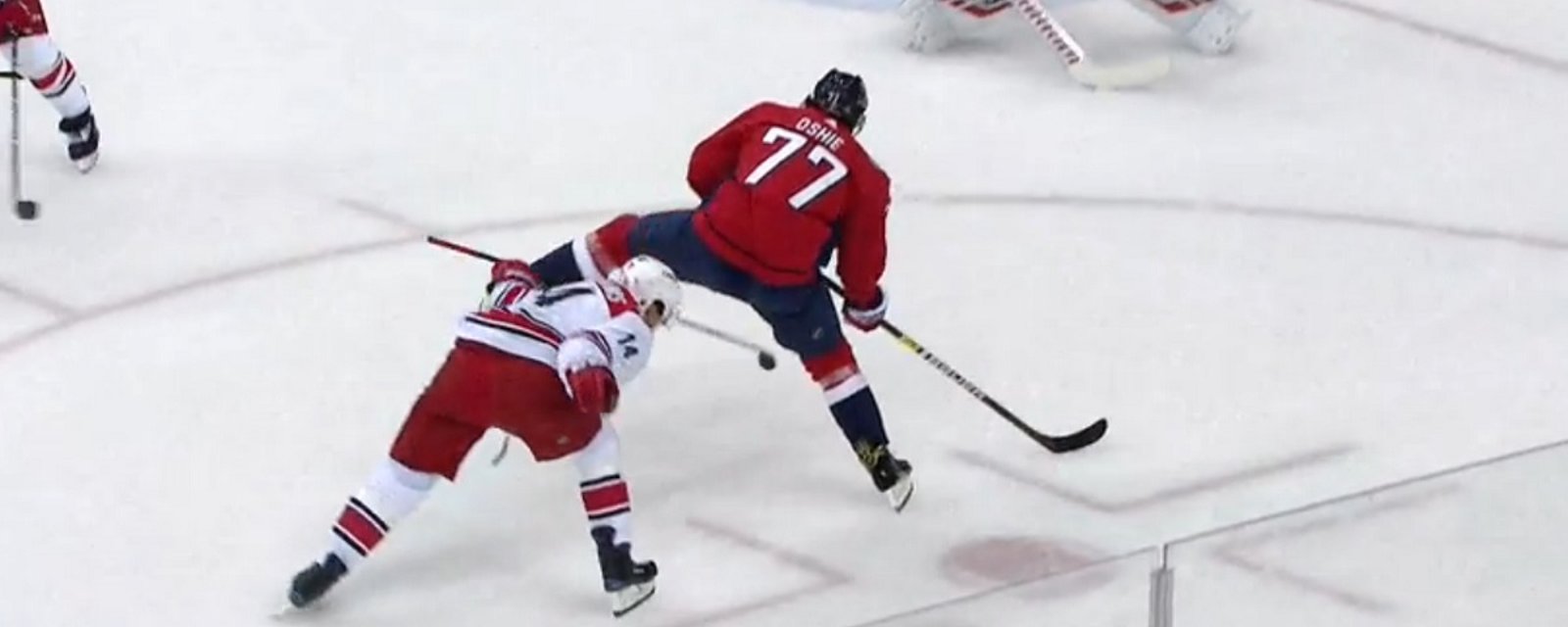 Oshie kicks Williams' stick out of his hand before scoring a beautiful goal!