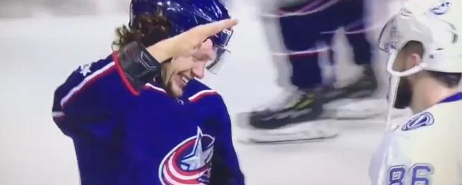 Kucherov doesn’t want to shake hands with Panarin in awkward TV moment 