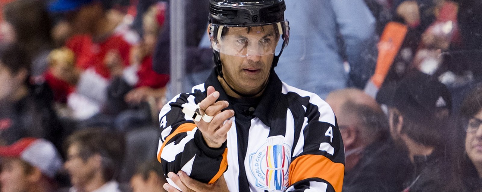 Referee Wes McCauley has another hilarious conversation caught on camera!