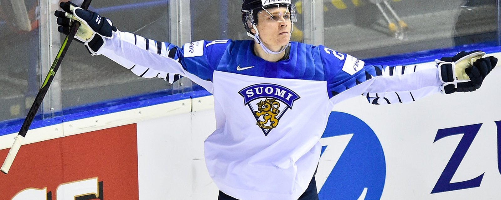 Kaapo Kakko believes the Devils could pick him over Jack Hughes.