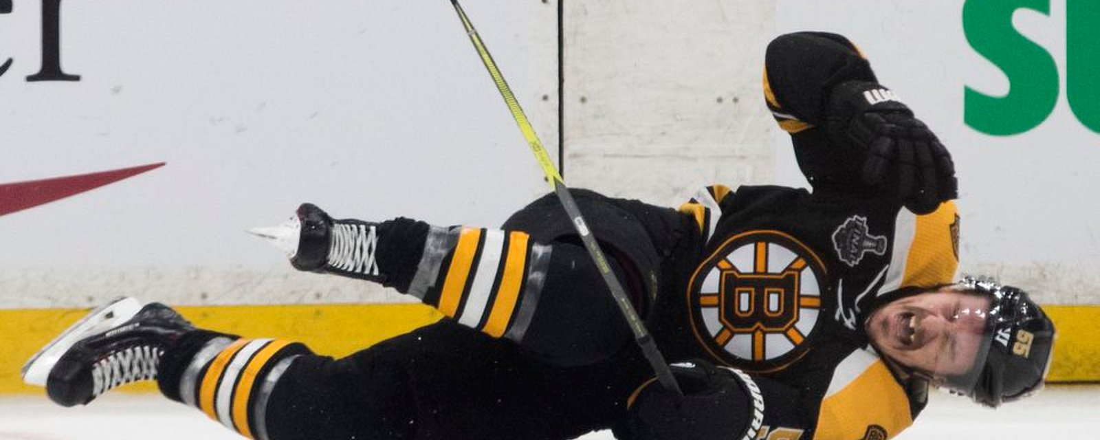 Bruins’ Acciari concussed from Bozak’s controversial slew foot?!