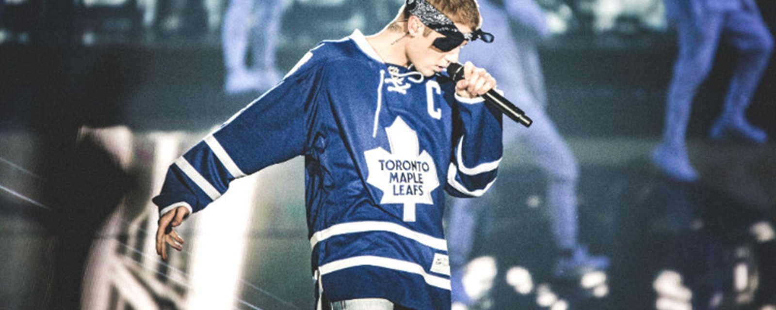 Proud Leafs fan Justin Bieber challenges Tom Cruise to a scrap