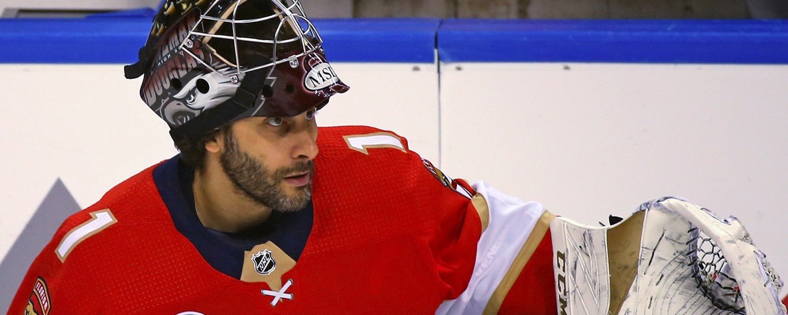 Roberto Luongo will have his jersey retired this season.