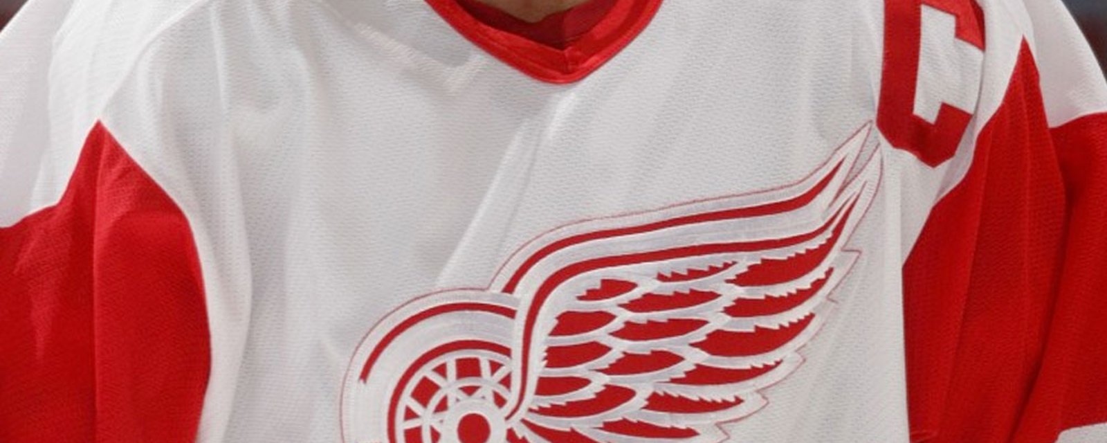 The time the Wings had their jerseys stolen and were forced to borrow jerseys from a junior team 