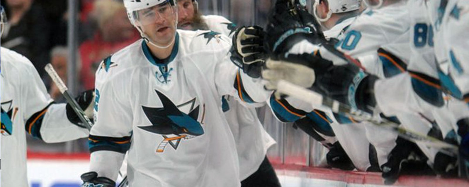 Marleau scores two goals in his return to Sharks